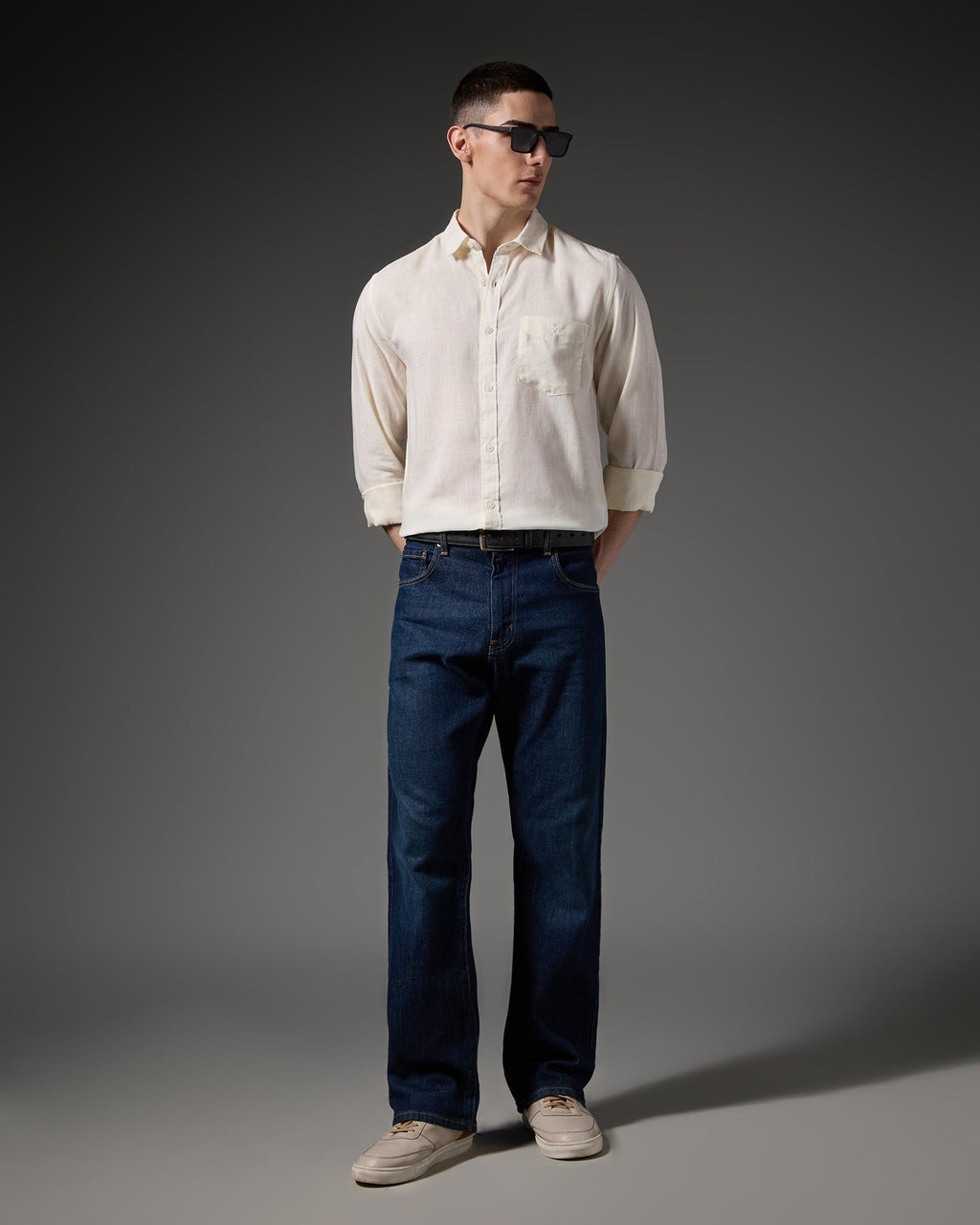 Pure Linen Shirt – Light Grey – editorial view | Caddy Couture