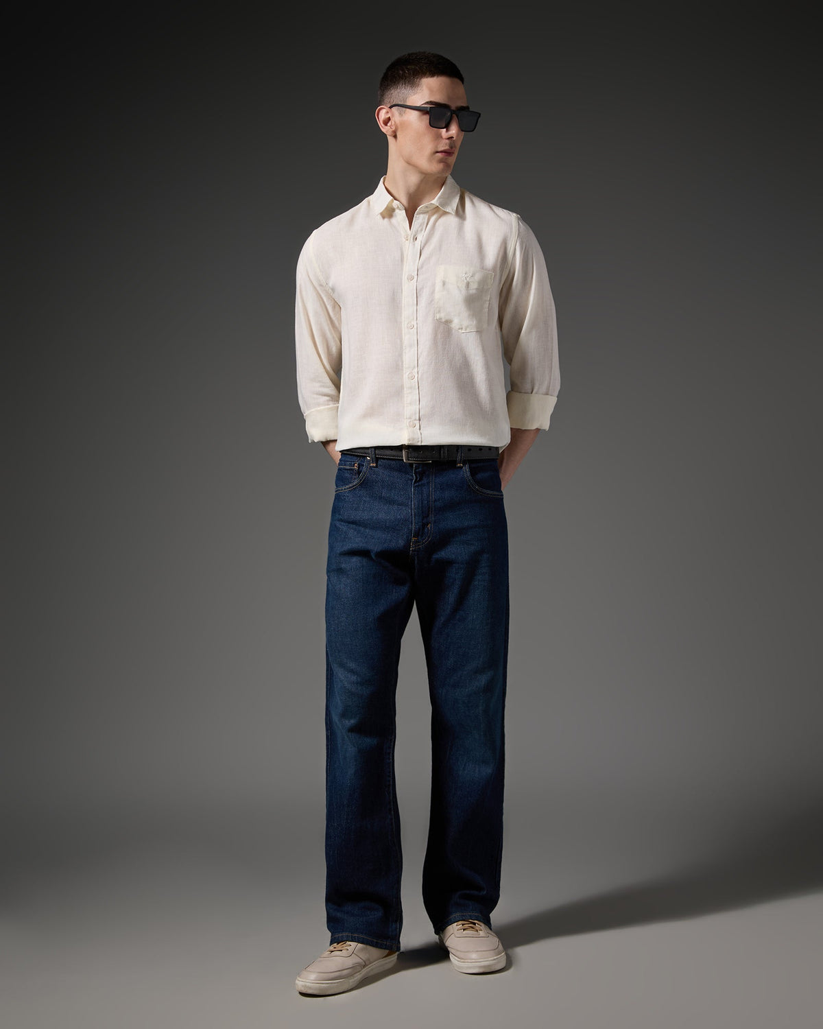 Pure Linen Shirt – Light Grey – editorial view | Caddy Couture