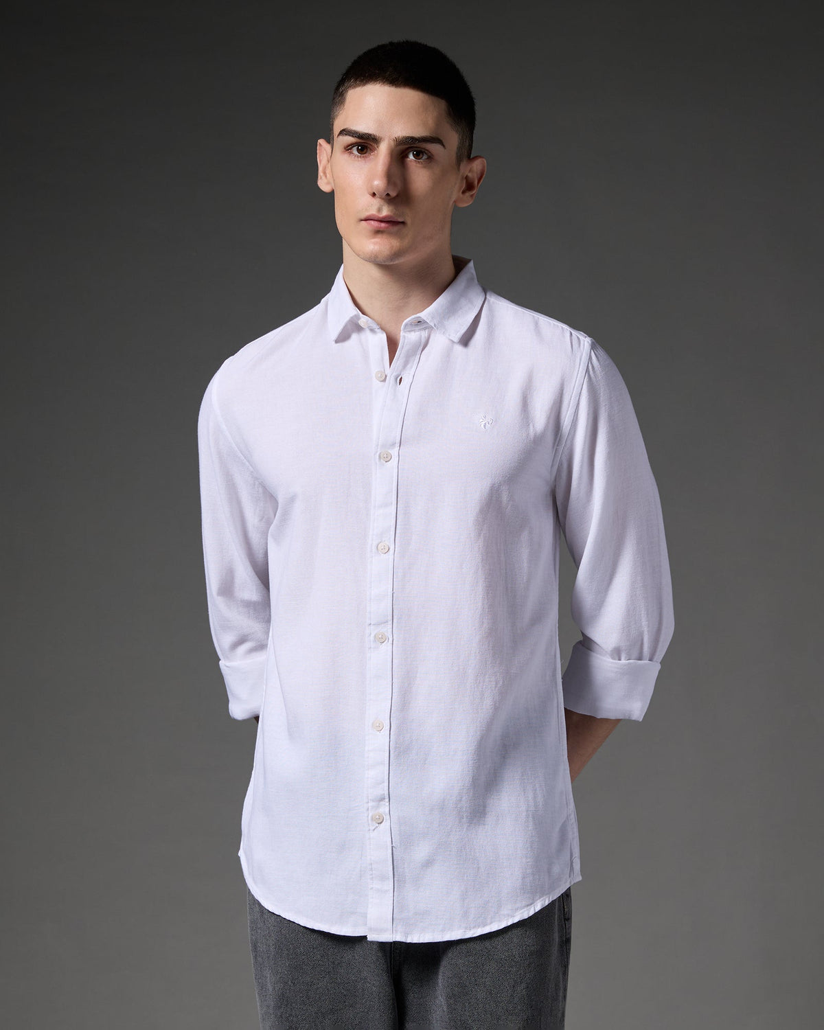 Linen Shirt – White – detail view | Caddy Couture