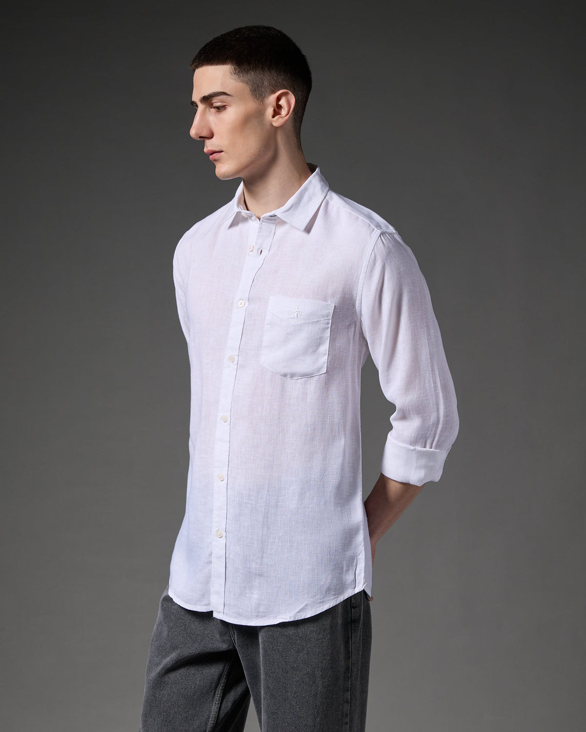 Pure Linen Shirt – White – fit view | Caddy Couture