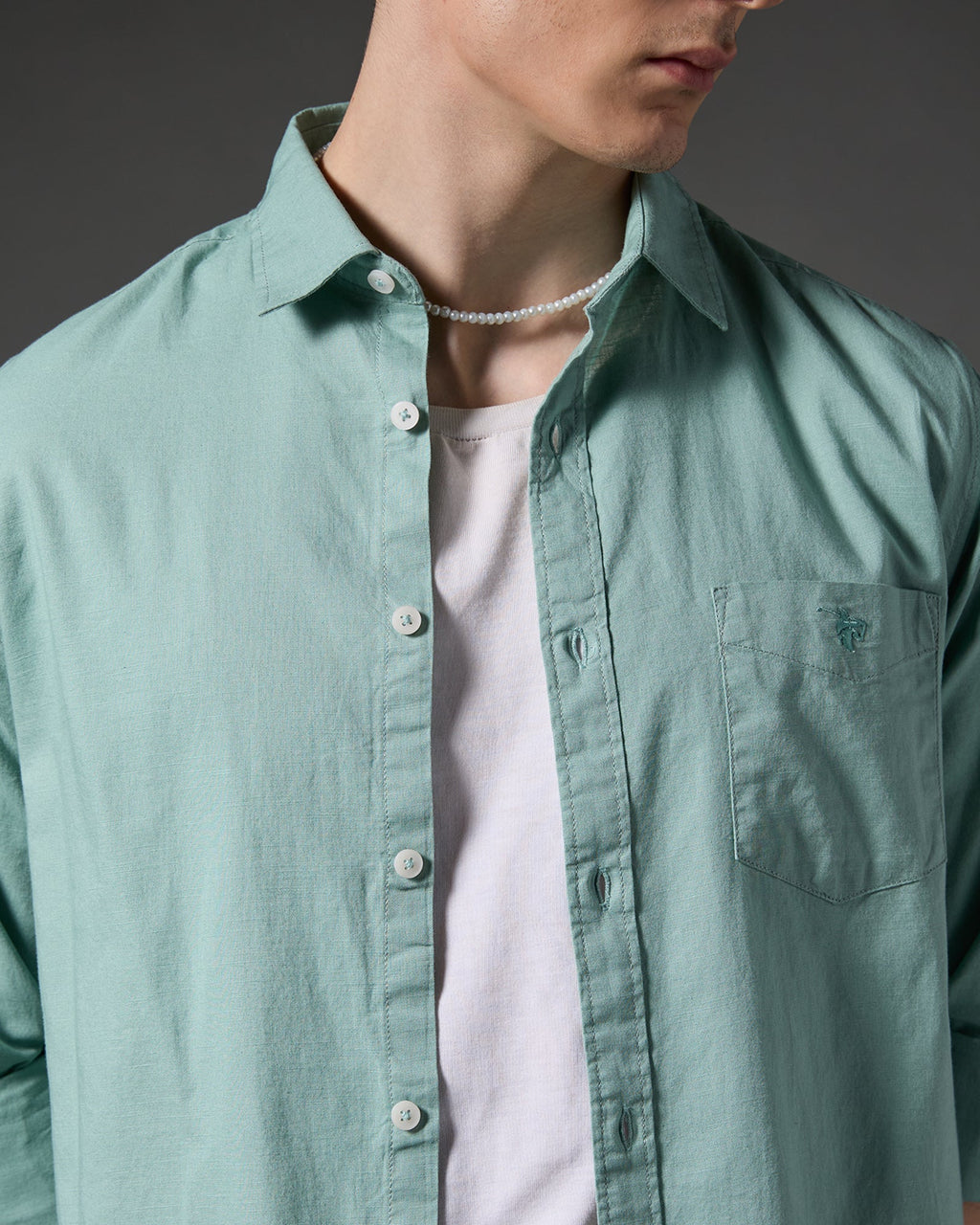 Cotton Linen Blend Shirt – Mint Green – fit view | Caddy Couture
