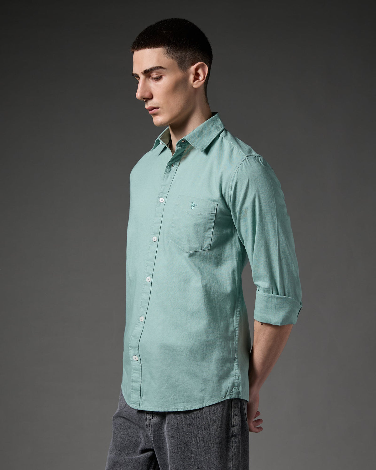 Cotton Linen Blend Shirt – Mint Green – detail view | Caddy Couture