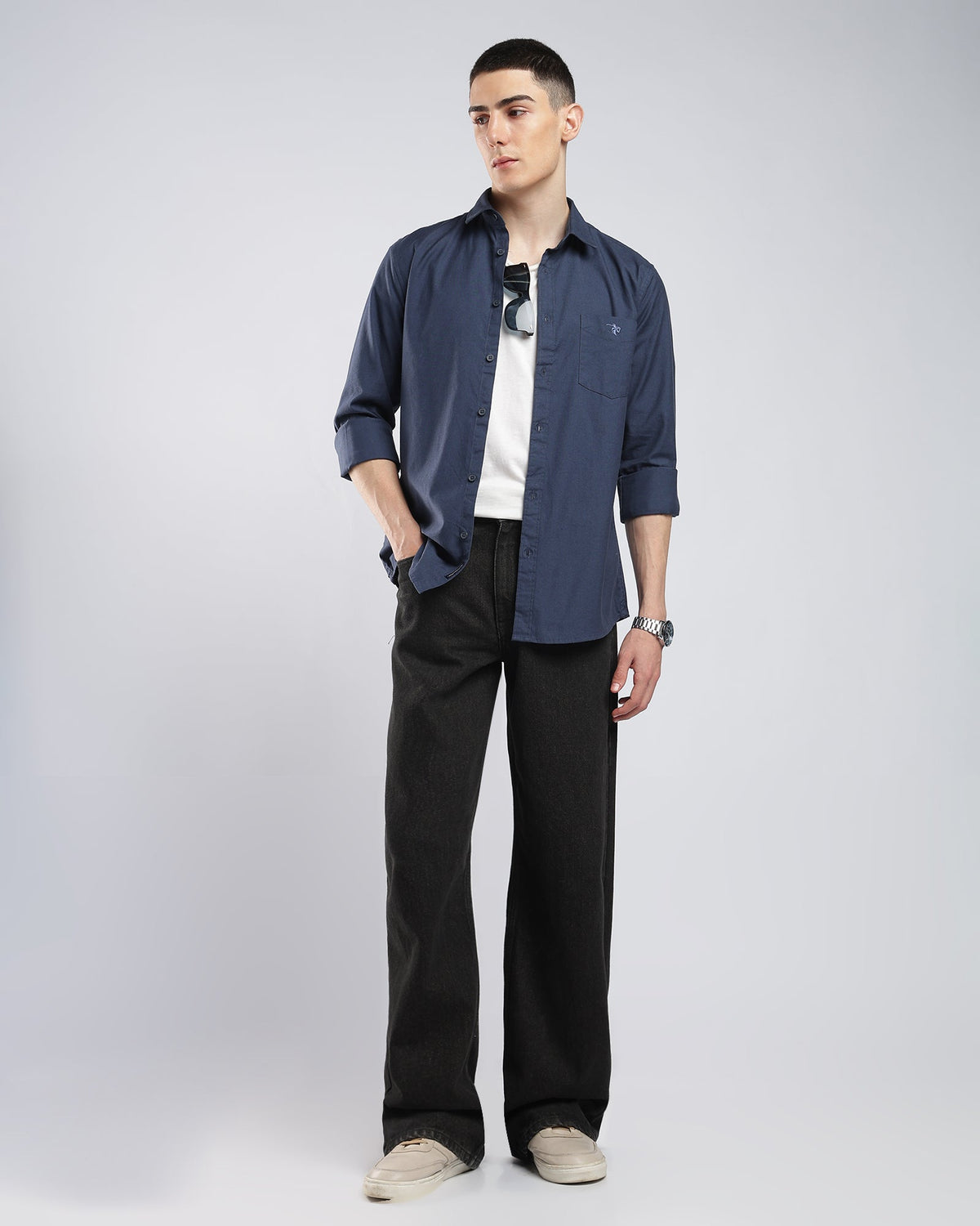Cotton Linen Blend Shirt – Navy Blue – detail view | Caddy Couture