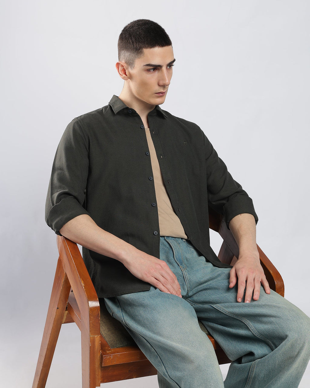 Linen Shirt – Black – alternate angle | Caddy Couture