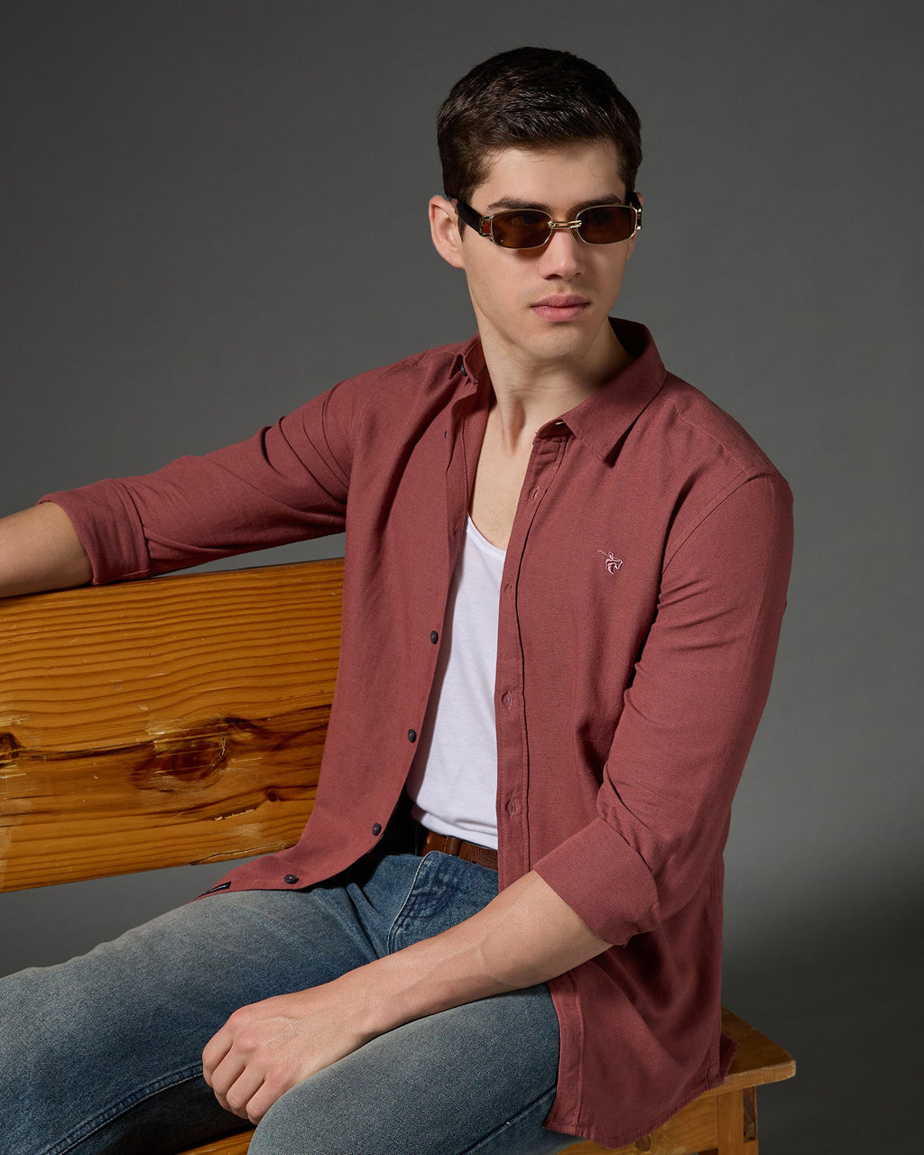 Linen Shirt – Rust – detail view | Caddy Couture