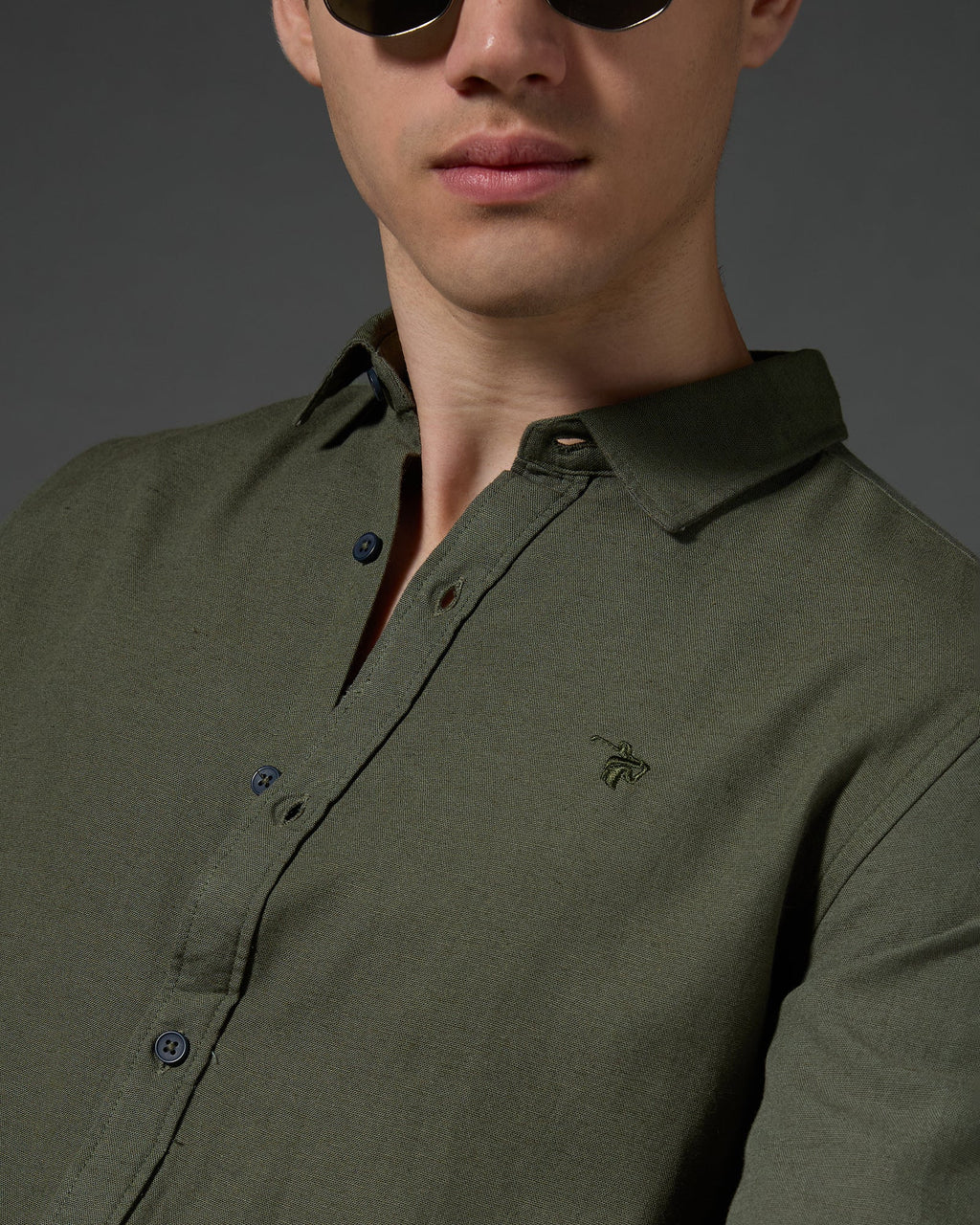 Linen Shirt – Olive Green – fit view | Caddy Couture