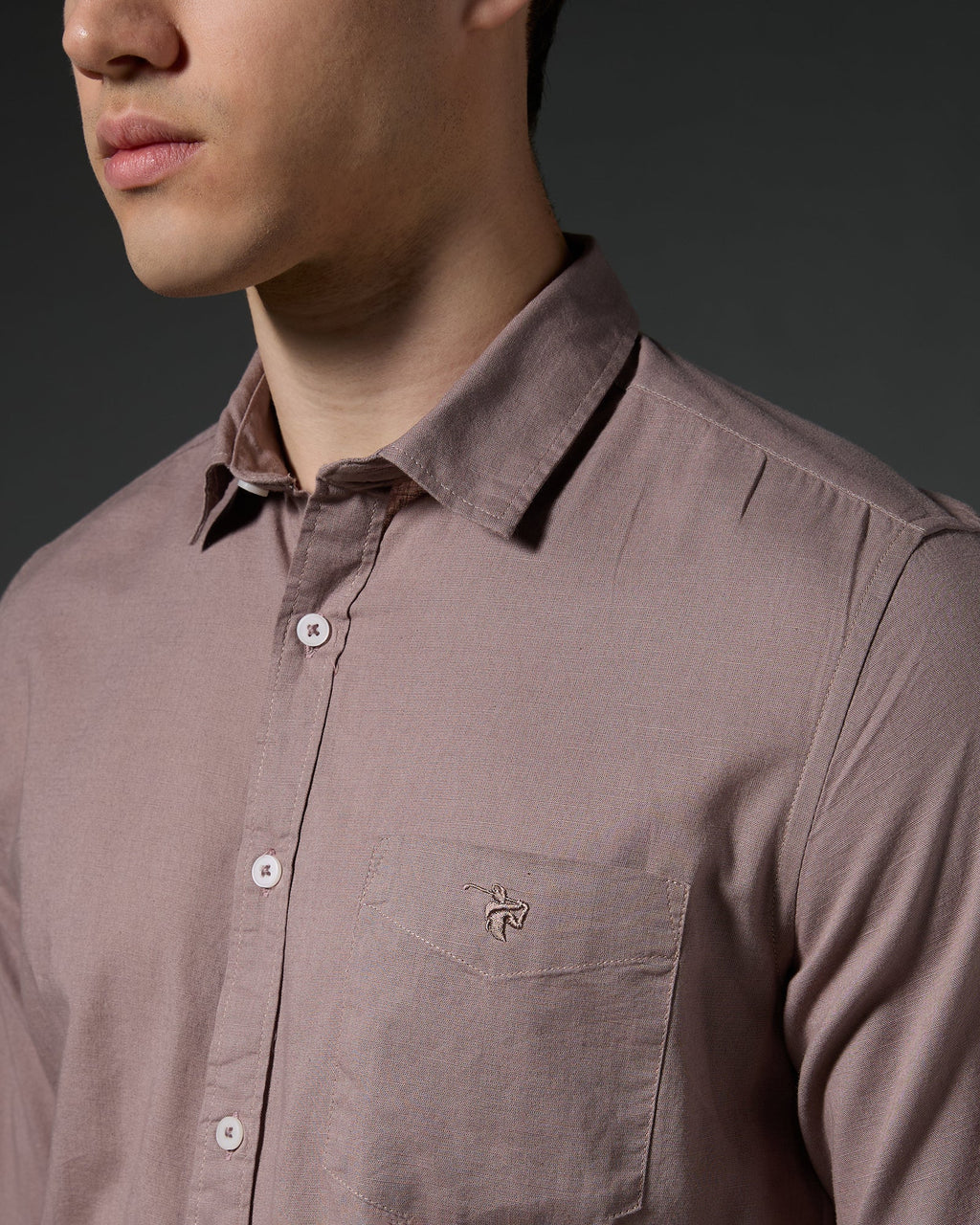 Cotton Linen Blend Shirt – Dusty Mauve – alternate model view | Caddy Couture