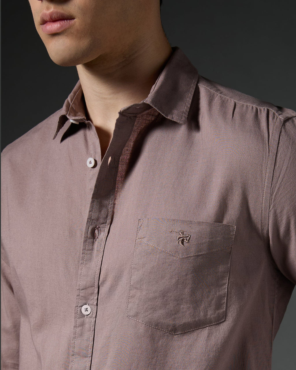 Cotton Linen Blend Shirt – Dusty Mauve – fit view | Caddy Couture